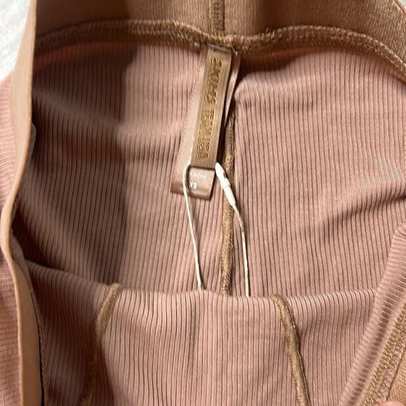 NWT SKIMS Team usa boxers XS - Picture 2 of 4